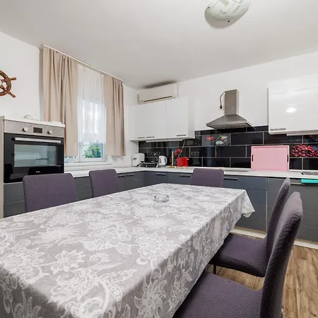Apartament Tajci