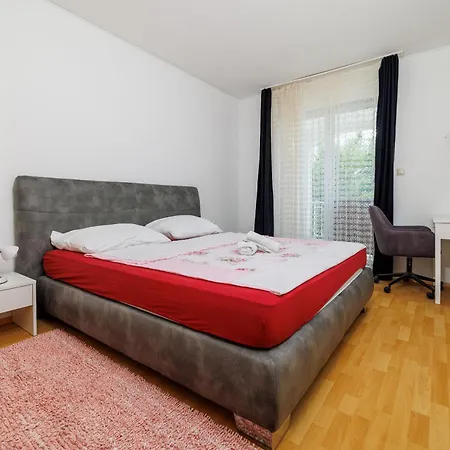 Apartament Tajci