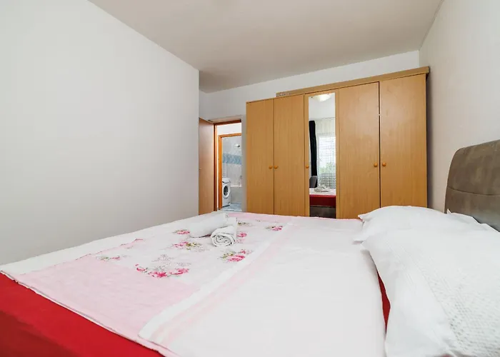 Tajci Apartman *